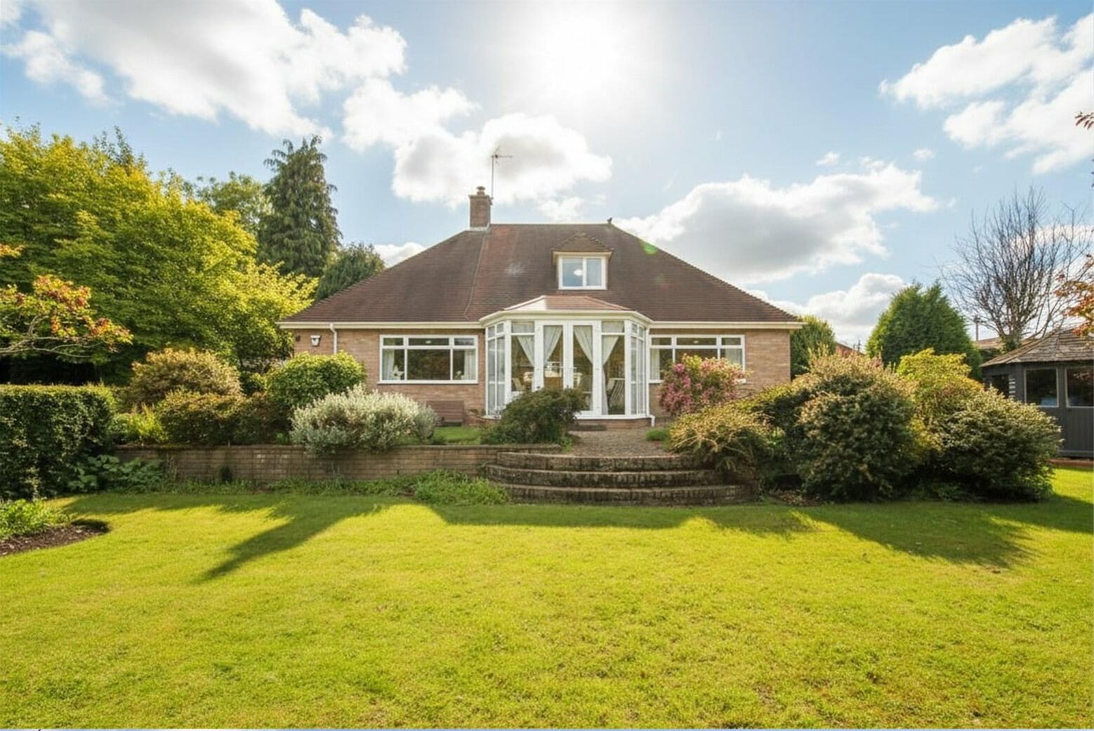 3 bed property in Chaddesley Road, Kidderminster